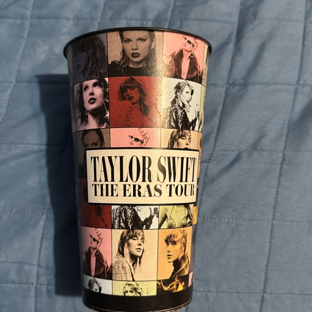 Hi I’m selling this Taylor swift concert film cup for only 13$